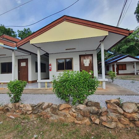 Pineapple Resort Ban Huai Thalaeng Phan 외부 사진