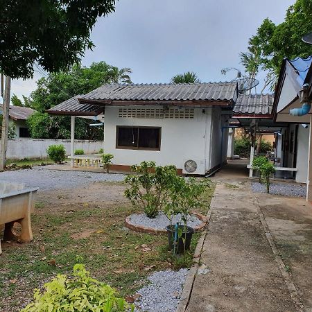 Pineapple Resort Ban Huai Thalaeng Phan 외부 사진