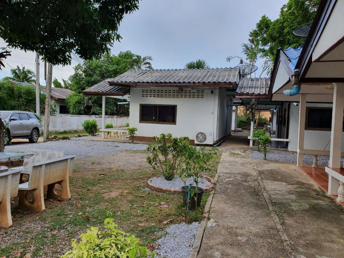 Pineapple Resort Ban Huai Thalaeng Phan 외부 사진